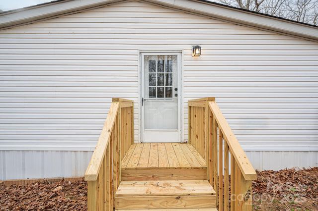 105 Lansdale Avenue, Lincolnton, NC 28092