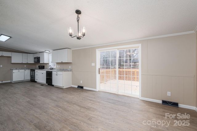 105 Lansdale Avenue, Lincolnton, NC 28092