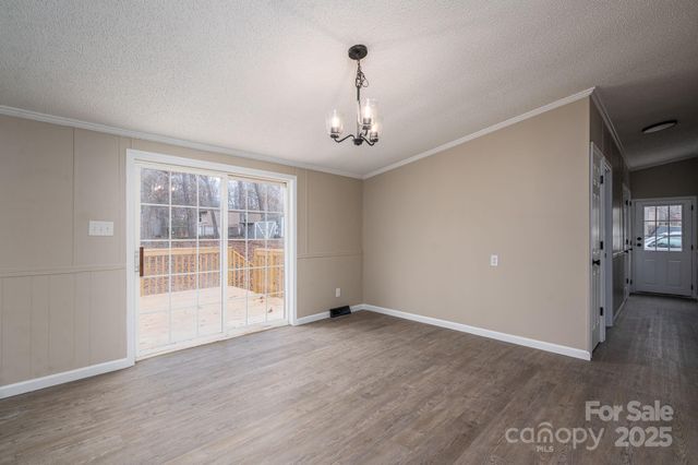 105 Lansdale Avenue, Lincolnton, NC 28092