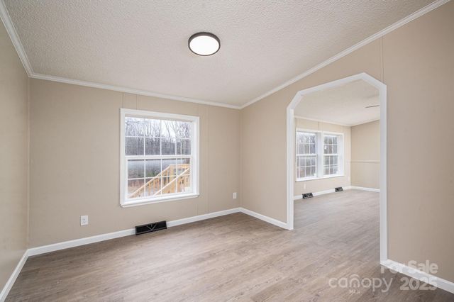 105 Lansdale Avenue, Lincolnton, NC 28092