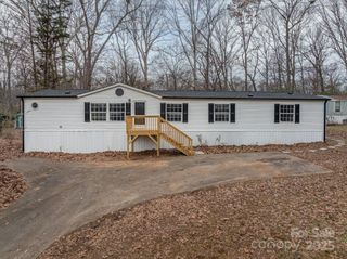 105 Lansdale Avenue, Lincolnton, NC 28092