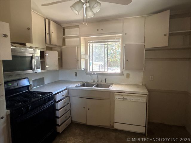 6224 E 28th Street, Tulsa, OK 74114