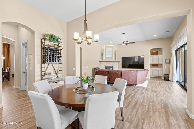 2471 E ROBIN Court, Gilbert, AZ 85296