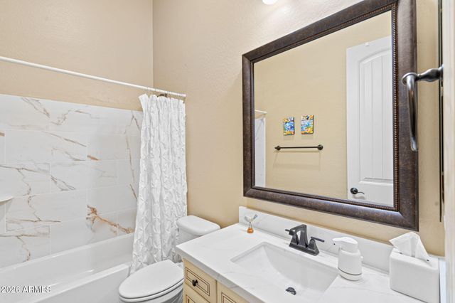 2471 E ROBIN Court, Gilbert, AZ 85296