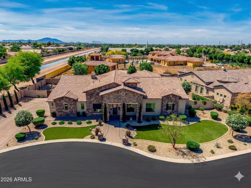 2471 E ROBIN Court, Gilbert, AZ 85296 — photo 3