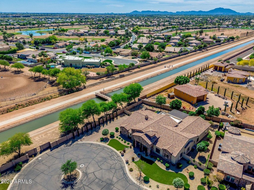 2471 E ROBIN Court, Gilbert, AZ 85296 — photo 4