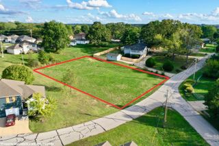 2000 S 16th Avenue, Ozark, MO 65721