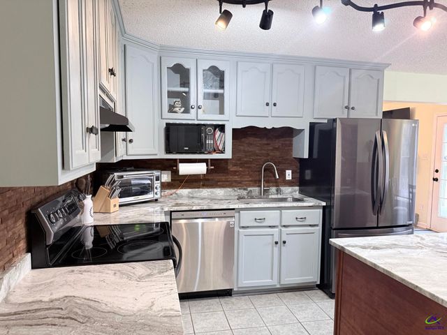 207 Gleneagle Drive, Byron, GA 31008