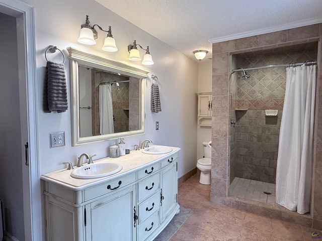 207 Gleneagle Drive, Byron, GA 31008