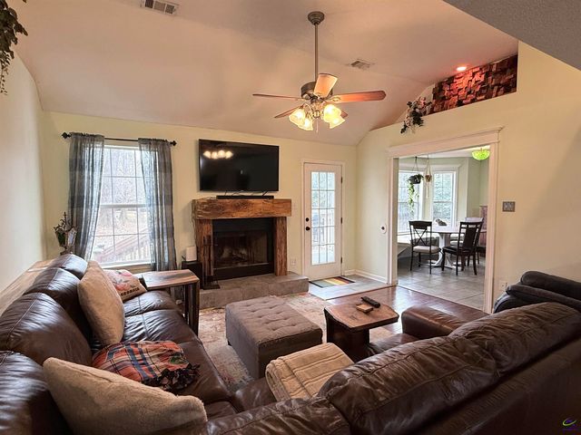 207 Gleneagle Drive, Byron, GA 31008