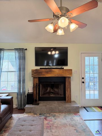 207 Gleneagle Drive, Byron, GA 31008