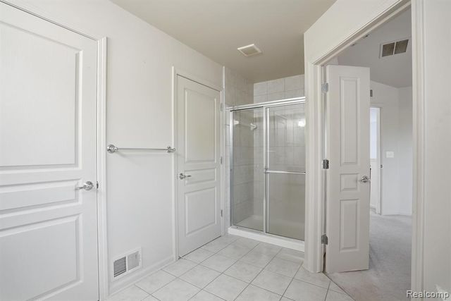 2240 Paddock Lane, Canton, MI 48188