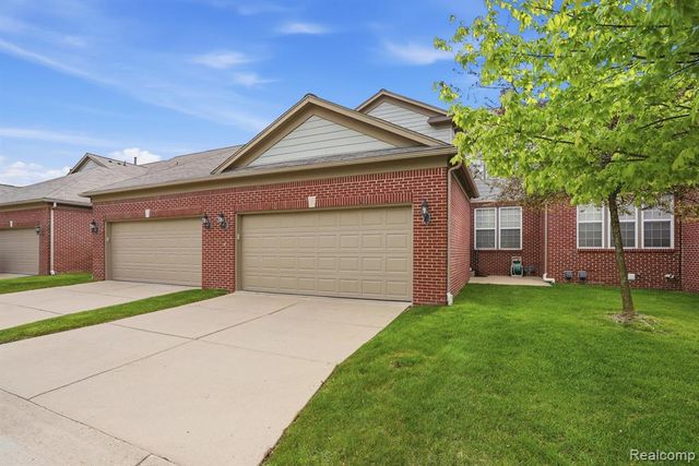 2240 Paddock Lane, Canton, MI 48188
