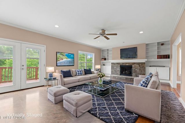 1820 Falling Waters Rd, Knoxville, TN 37922