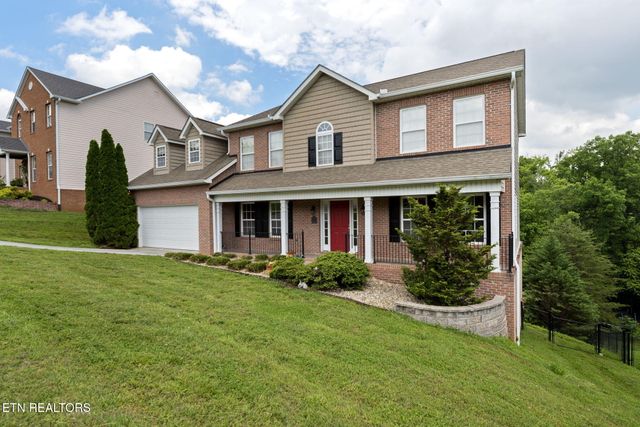 1820 Falling Waters Rd, Knoxville, TN 37922