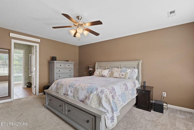 1820 Falling Waters Rd, Knoxville, TN 37922