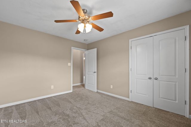1820 Falling Waters Rd, Knoxville, TN 37922