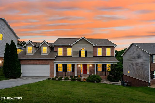 1820 Falling Waters Rd, Knoxville, TN 37922