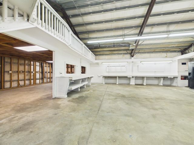 2444 S Hydraulic Ave, Wichita, KS 67216