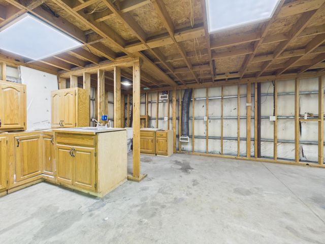 2444 S Hydraulic Ave, Wichita, KS 67216