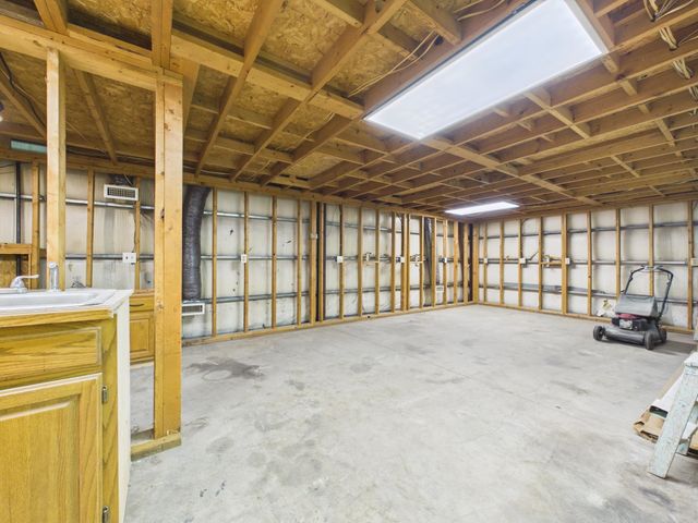 2444 S Hydraulic Ave, Wichita, KS 67216