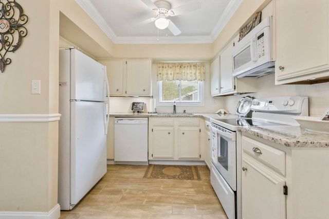 10301 N Kings Hwy Apt 12-4, Myrtle Beach, SC 29572