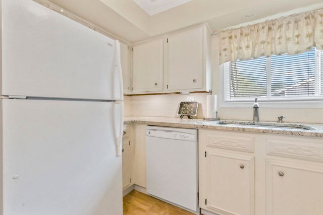 10301 N Kings Hwy Apt 12-4, Myrtle Beach, SC 29572