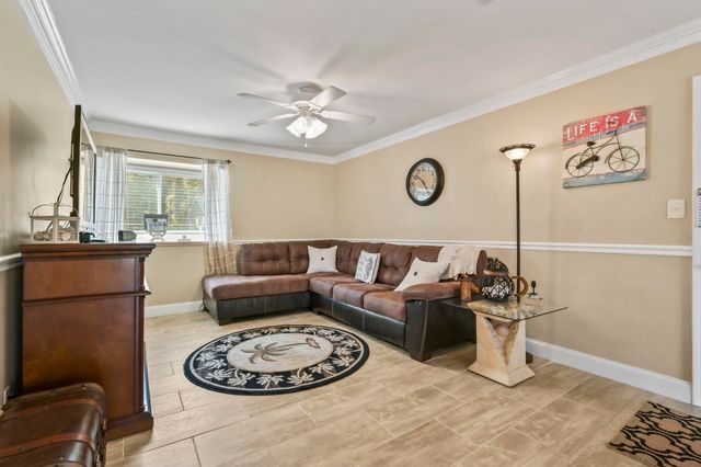 10301 N Kings Hwy Apt 12-4, Myrtle Beach, SC 29572