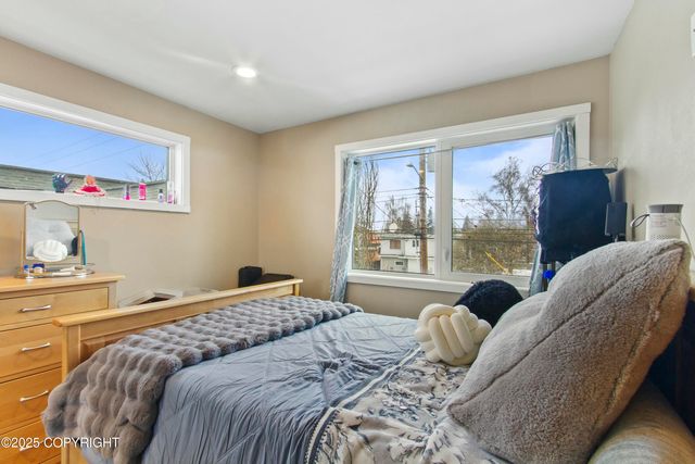 325 E 11th Avenue, Anchorage, AK 99501