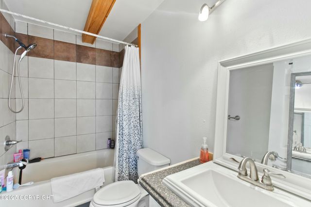 325 E 11th Avenue, Anchorage, AK 99501