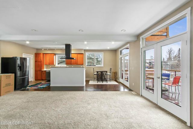 325 E 11th Avenue, Anchorage, AK 99501