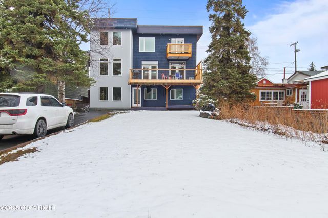 325 E 11th Avenue, Anchorage, AK 99501
