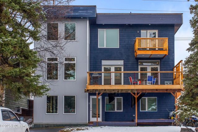 325 E 11th Avenue, Anchorage, AK 99501