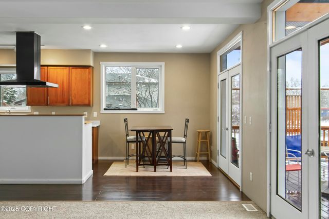 325 E 11th Avenue, Anchorage, AK 99501