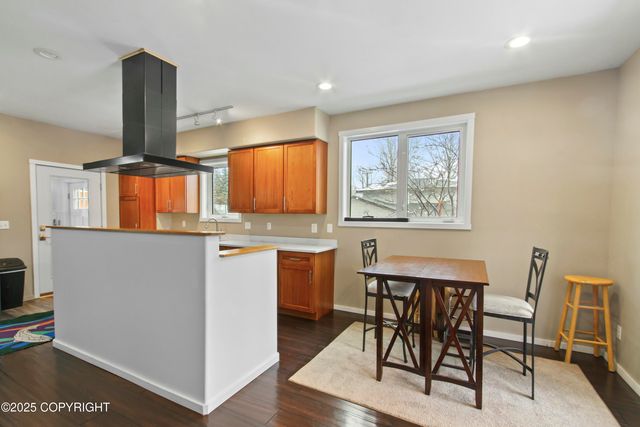 325 E 11th Avenue, Anchorage, AK 99501