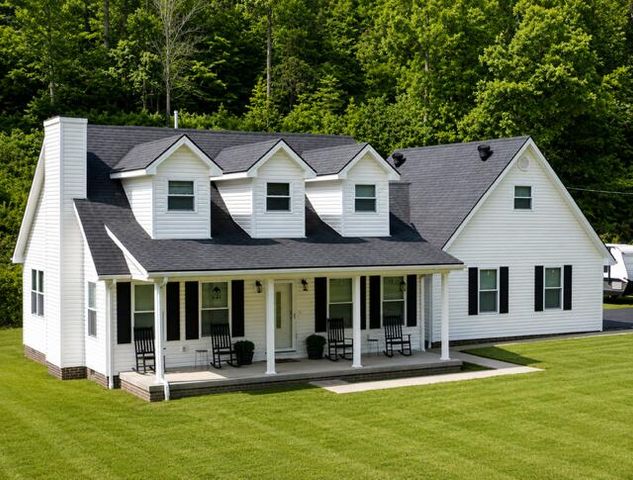 1560 Stamper Branch Road, Campton, KY 41301