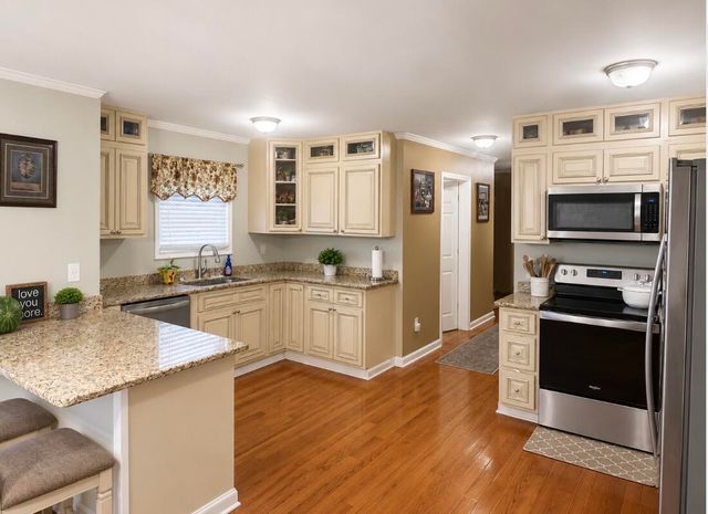 1560 Stamper Branch Road, Campton, KY 41301