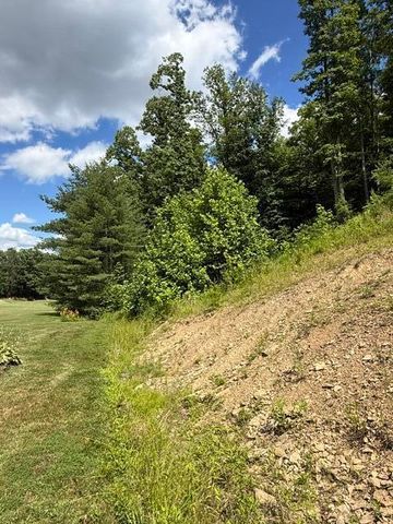 1560 Stamper Branch Road, Campton, KY 41301