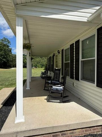 1560 Stamper Branch Road, Campton, KY 41301