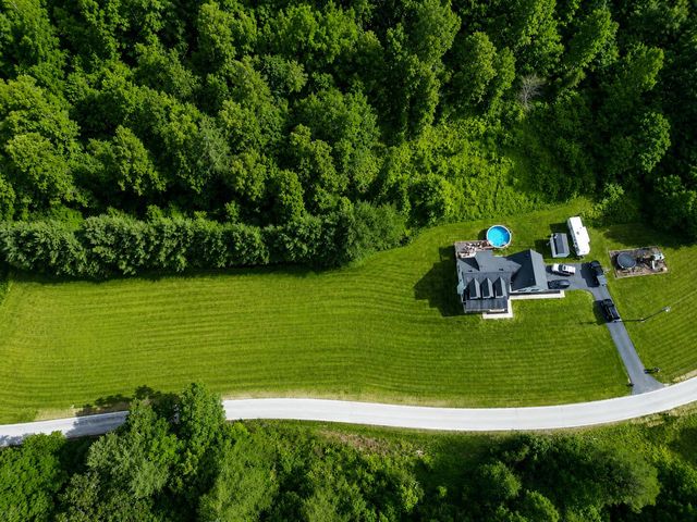 1560 Stamper Branch Road, Campton, KY 41301