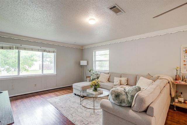 3217 Lubbock Avenue, Fort Worth, TX 76109