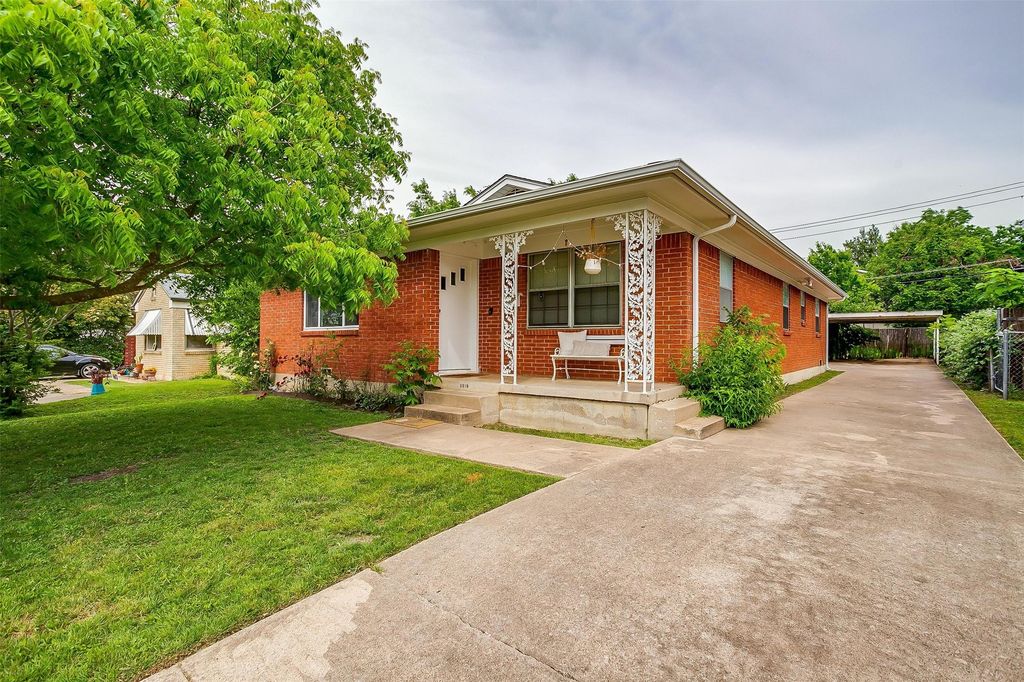 3217 Lubbock Avenue, Fort Worth, TX 76109