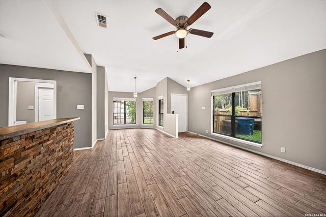 8534 Sir Galahad, San Antonio, TX 78240