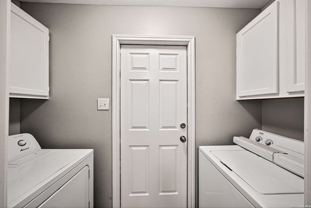 8534 Sir Galahad, San Antonio, TX 78240