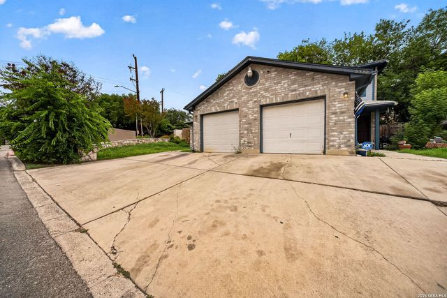 8534 Sir Galahad, San Antonio, TX 78240