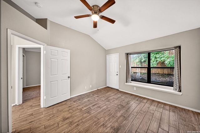 8534 Sir Galahad, San Antonio, TX 78240