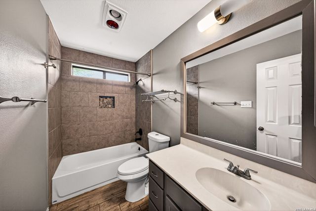 8534 Sir Galahad, San Antonio, TX 78240