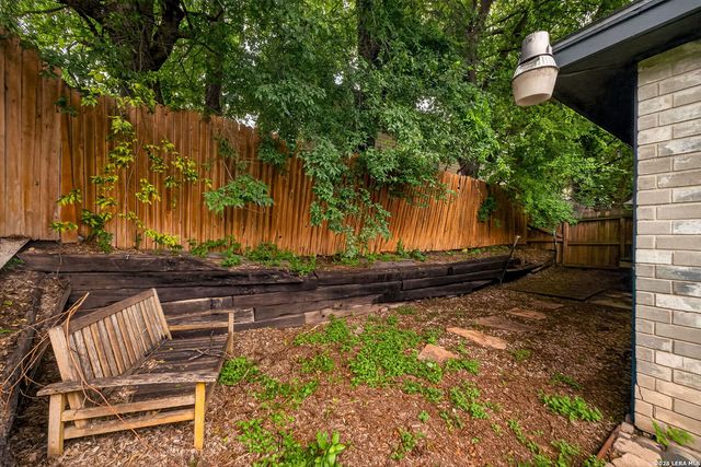 8534 Sir Galahad, San Antonio, TX 78240