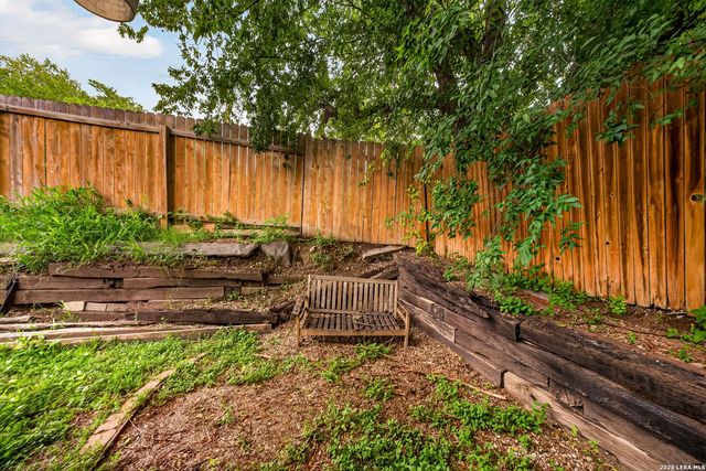 8534 Sir Galahad, San Antonio, TX 78240