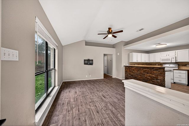 8534 Sir Galahad, San Antonio, TX 78240